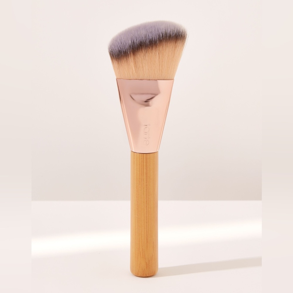 Tarte Cheek Lifter Brush